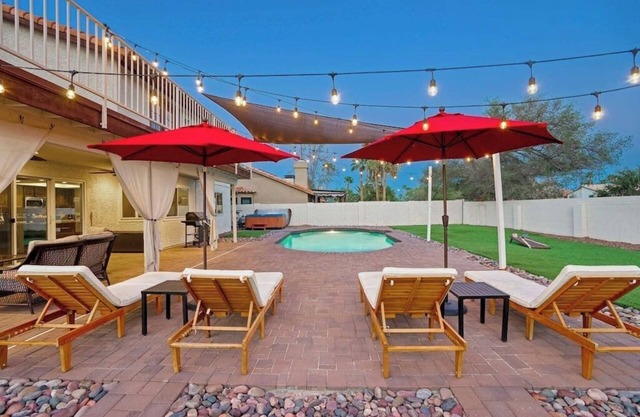 Cozy 4-BR home near Kierland with heated pool