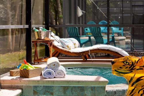 Cozy 5BD Stay - Pool & BBQ - Close to Disney