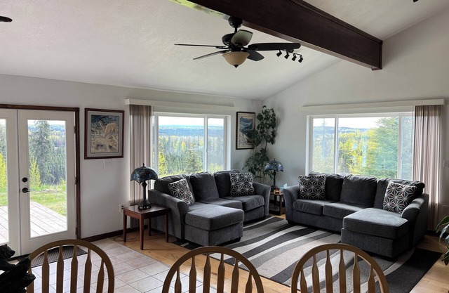 Acogedora y confortable casa con una hermosa vista a la montaña