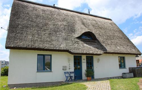 Cozy Apartment In Börgerende-Rethwisch