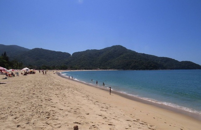 Acogedor condominio de casa de playa en el paseo marítimo, costa norte, Maresias