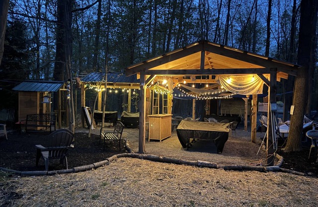 Cozy Camper w/ private hot tub. Close to Watkins Glen The Springdale unit 4