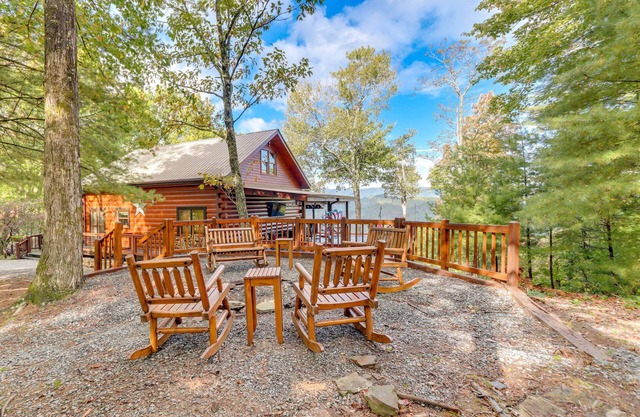 Cozy Cherry Log Cabin w/ Hot Tub & Mountain Views!