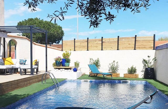 Acogedora Villa Confort Wifi - Piscina - 8km playa