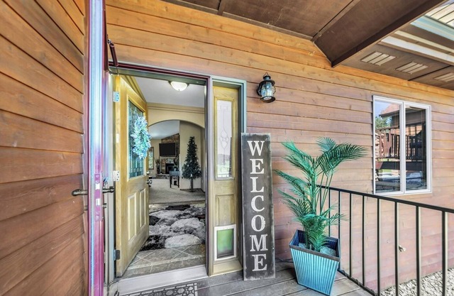 Cozy Corner, Cuddle into the Black Hills