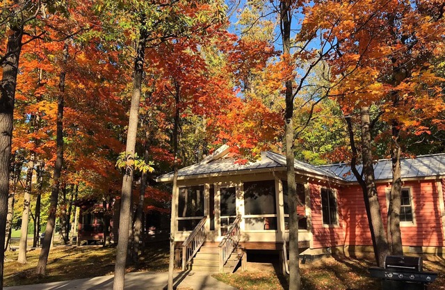 Cozy cottage (#7) just mins to Saugatuck.