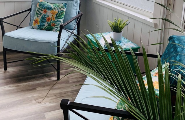 Cozy Cottage in Dean Park 10 Mins to downtown Ft Myers