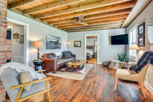 Cozy Cottage Nature-Filled Winston-Salem Retreat!