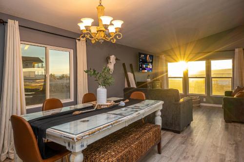 Cozy Desert home, Stunning Views, Peaceful Vibes Near Laughlin
