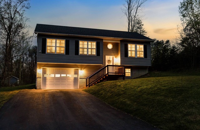 Family Cottage - 6 Mins to River, Hiking & Wineries