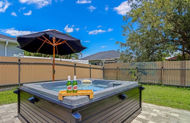 Cozy Family Home 5 mins from Sandy Beaches