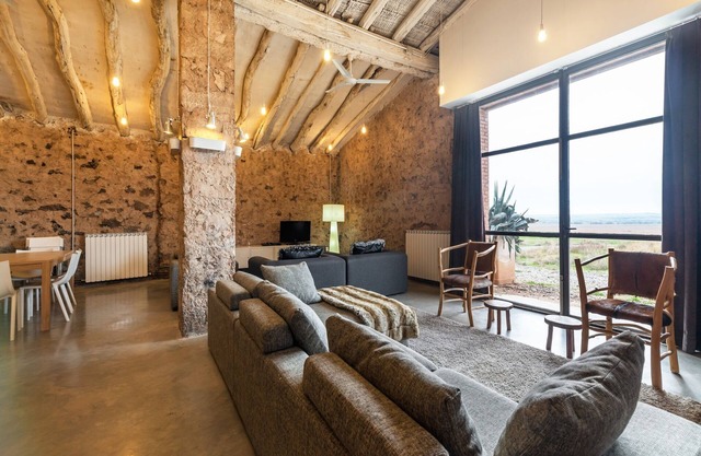 Casa en Fraga con Jardín y Chimenea
