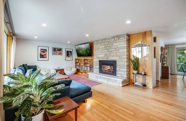 Cozy Gem w/ Shared Hot Tub & A/C