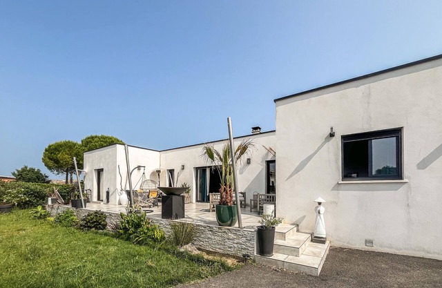 Acogedora casa en Saint-Césaire-de-Gauzi