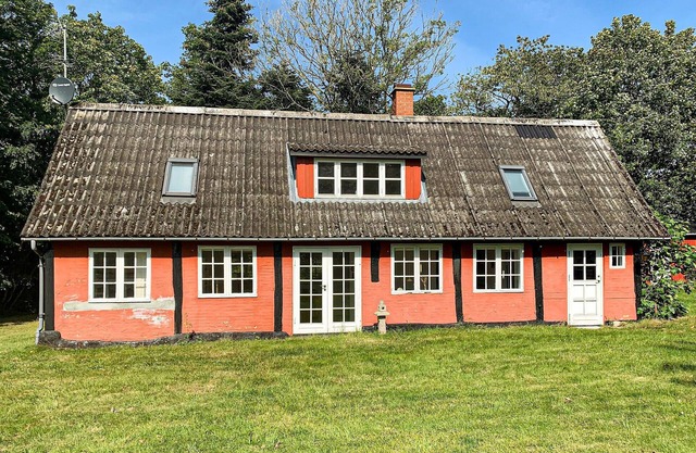 Acogedora casa en Aakirkeby con WiFi
