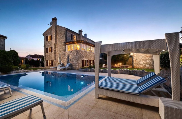 Acogedora casa en Umag con sauna
