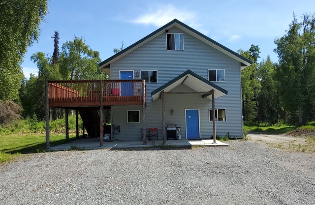 Nueva casa acogedora, a pocos minutos de los ríos Kenai y Kasilof.