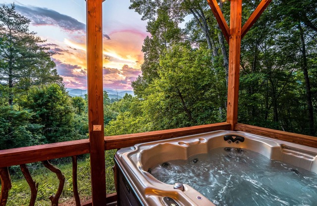 Cozy & kid friendly cabin w/ million $ views, hot tub, game room, and fire pit!!