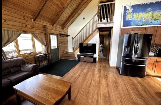 Cozy Log Cabin