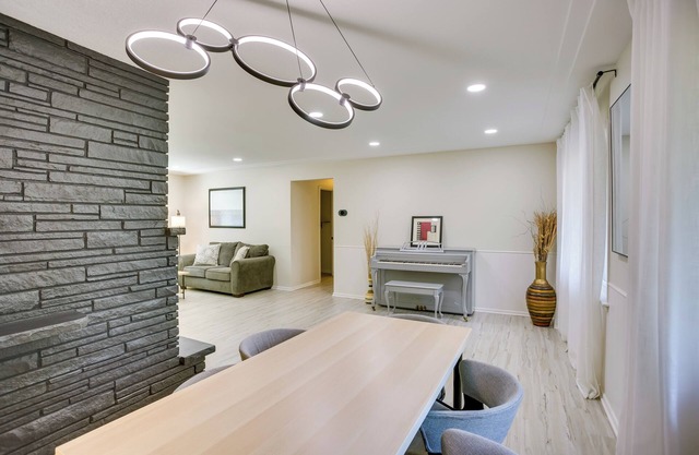 Cozy Minneapolis Home w/ Air Hockey, Near Downtown