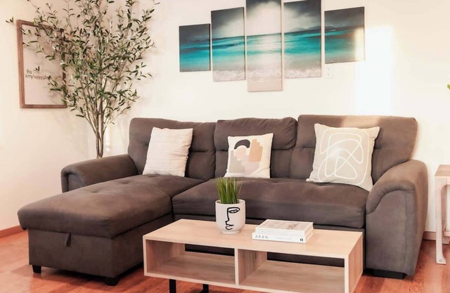 Acogedora moderna Suite con vista al mar