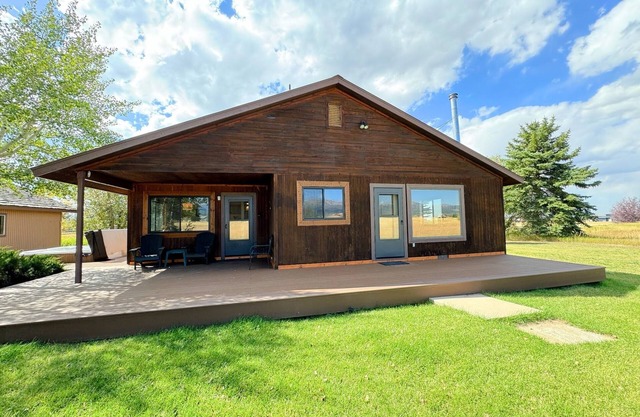 Cozy Mountain Retreat w/Hot Tub, A/C + Teton Views