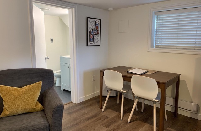 Cozy & Quiet Space in the Heart of East Vancouver