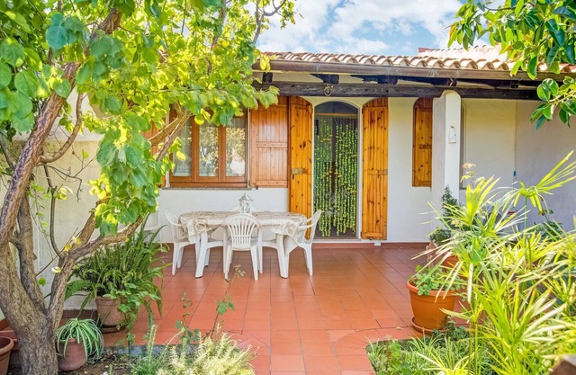 Acogedora villa sarda con jardín