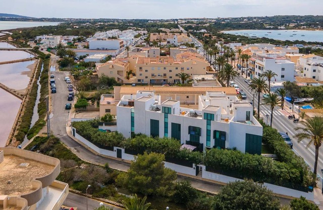 Precioso triplex en el puerto de la Savina!
