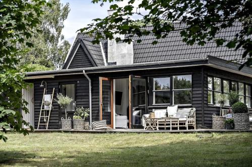 Cozy vacation home very close to the beach