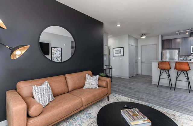 CozySuites at the Banks gym, pool 13