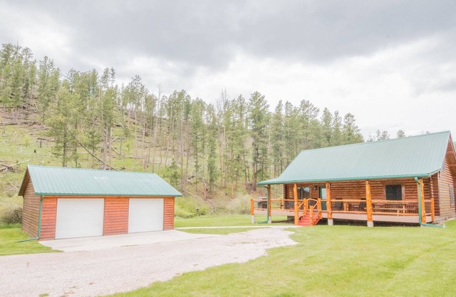 Creekside 3 Dormitorio Log Cabin