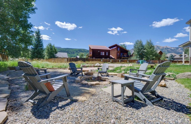 Crested Butte Getaway Near Skiing & Shopping!