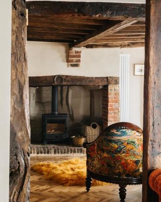 Crippens, Beams, Velvety , Historic very Central Free Parking & EV