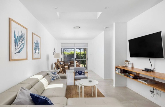 Villa familiar elegante y nítida, cerca de la playa ¡También se admiten mascotas! Wifi gratuito + Netflix