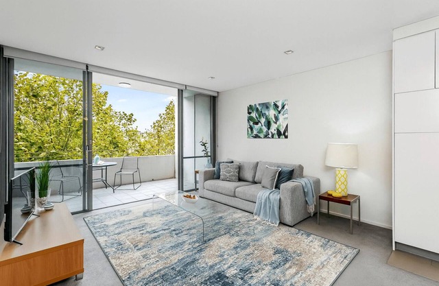 Crows Nest - CLA26 - Clarke Street - Stylish Crows Nest Apartment with Balcony Overlooking Park