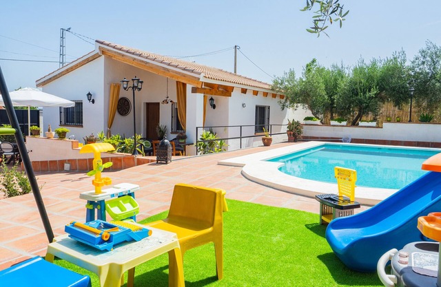Cubo's Casa Rural Entre Olivos del Azahar / piscina privada / aire acondicionado / wifi gratis