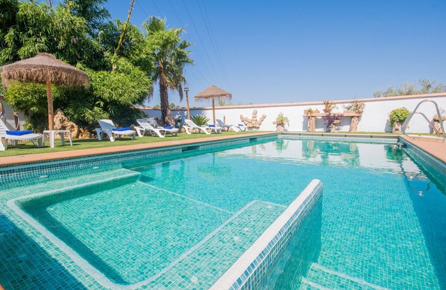 Cubo's Villa Tirado / WIFI GRATIS / PISCINA PRIVADA / cargador coche eléctrico