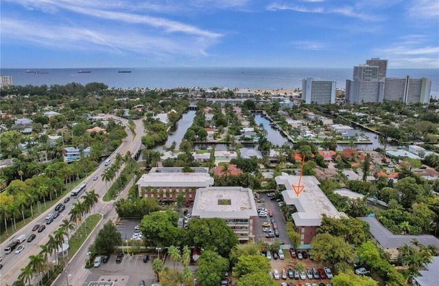 Cute 1-bed beach condo AC, pool, park in Fort Lauderdale harbor beach, marinas