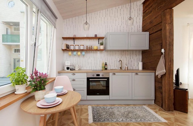 Cute apartment, next to old town, with free parking