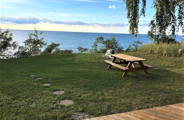Linda casa de campo frente al lago en el lago Michigan. Gran lugar para un recorrido en color escapar