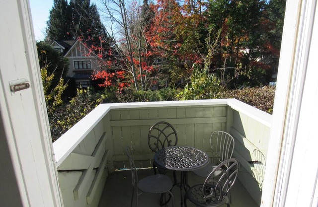 Queens Park Suites en Wells Grey Manor- Suite 2
