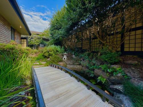 Daisy Hill Tranquil Japanese Retreat