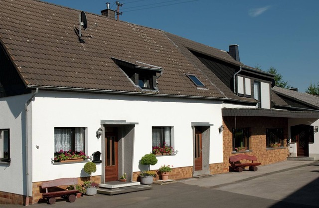 Moderna casa de vacaciones en Hellenthal con sauna