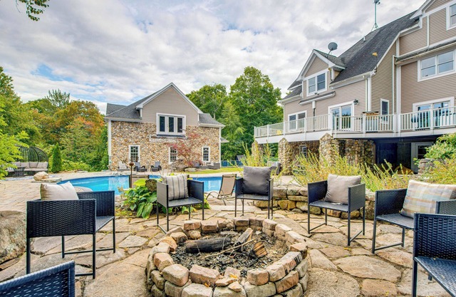 Casa Belmont con piscina - ¡5 minutos a Winnipesaukee!