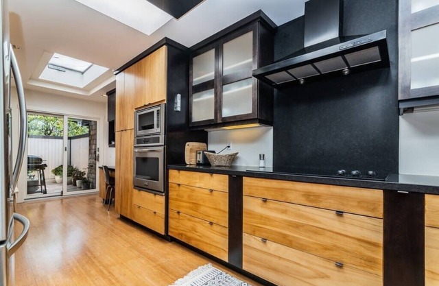 Del Mar Townhome with Ocean Views and Amenities!