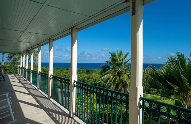 Deluxe King Room with Caribbean View, plenty of Island Charm and Breakfast