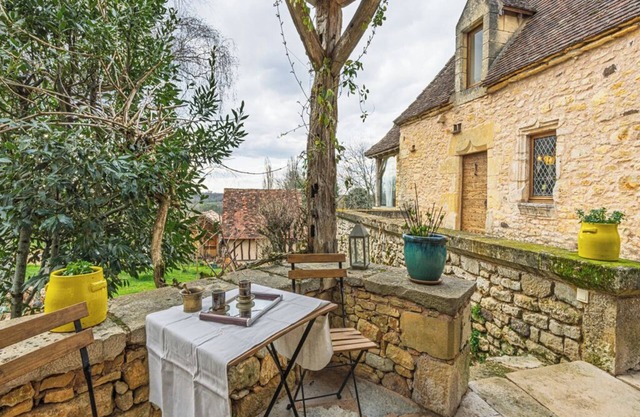 DEMEURE PERIGOURDINE ENTRE DORDOGNE ET VEZERE check-in on Sunday