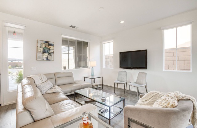 Desert Hot Springs Vacation Home w/ Community Pool