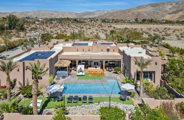 Desert Mountain View Escape